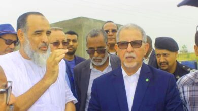 وزير الزراعة يحث المستثمرين على الاستفادة من الأراضي المخصصة لهم