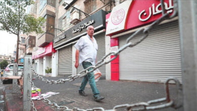 إضراب شامل بمدن عربية تنديدا بالحرب على غزة