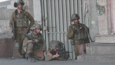 الاحتلال يستمر في اقتحام الضفة الغربية ويحاصر مستشفيين