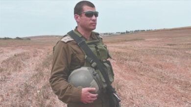 تصريحات قائد عسكري إسرائيلي سابق حول تضليل حكومته وضرورة التفاوض مع حماس