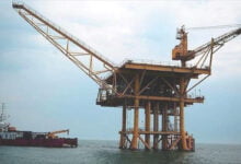 طموح إسرائيلي: تفريغ غزة من سكانها للاستيلاء على ثروات غاز شواطئها