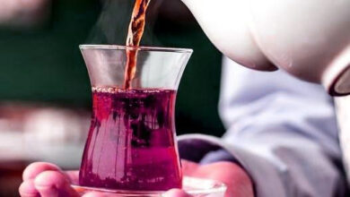 فضيحة صفقة الشاي: كيف كشفت عن فساد مالي بالمليارات في إيران؟