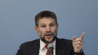 وزير المالية الإسرائيلي يؤكد: لا تحويل للأموال إلى "النازيين" في رام الله