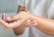 ما أعراض ‫التهاب أوردة الذراع؟