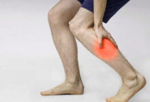 أسباب ألم الساق الشبيه بالصدمة الكهربائية؟