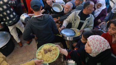 قصف إسرائيلي على طوابير المساعدات في غزة يؤدي إلى مقتل أكثر من 30 ألف شخص