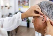 تأثير ضعف السمع على الدماغ: دراسة تكشف الآثار السلبية