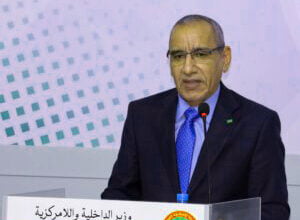 وصول وزير الداخلية إلى السعودية لحضور معرض الدفاع