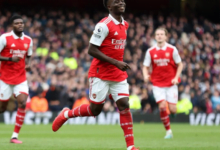 ساكا نجم أرسنال يعادل رقم محرز وصلاح في البريميرليغ
