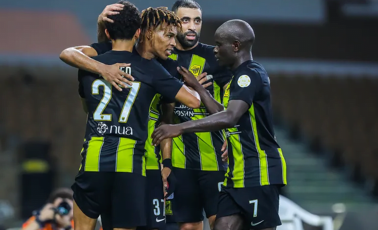 الاتحاد يقلب تأخره إلى فوز على الفيحاء في الدوري السعودي