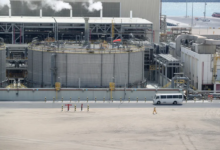 أسعار النفط بطريقها لتحقيق مكاسب أسبوعية بأكثر من 3%