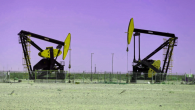 النفط يقفز وسط ترقب لقرار أوبك بلس والتوترات الجيوسياسية