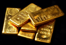 الذهب يستقر مع تضاؤل توقعات خفض الفائدة الأميركية