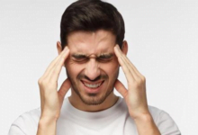  أسباب الشعور بوخز في الرأس؟