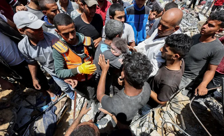 القسام تعلن مقتل 12 جنديا والاحتلال ينسحب من حي الزيتون