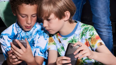 مسؤول أميركي يدعو لوضع تحذيرات من أضرار مواقع التواصل على المراهقين