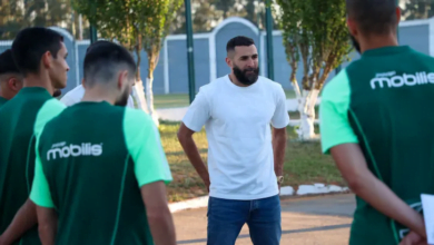 بنزيمة يشارك في التدريبات مع منتخب الجزائر استعداداً لمباراة غينيا في تصفيات كأس العالم 2026