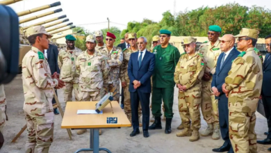 غزواني يستعرض نماذج من العتاد اقتنتها موريتانيا مؤخرا