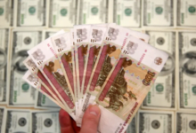 الروبل ينخفض إلى أدنى مستوى له في 10 أشهر بعد الهجوم الأوكراني على كورسك، ثم يشهد انتعاشًا