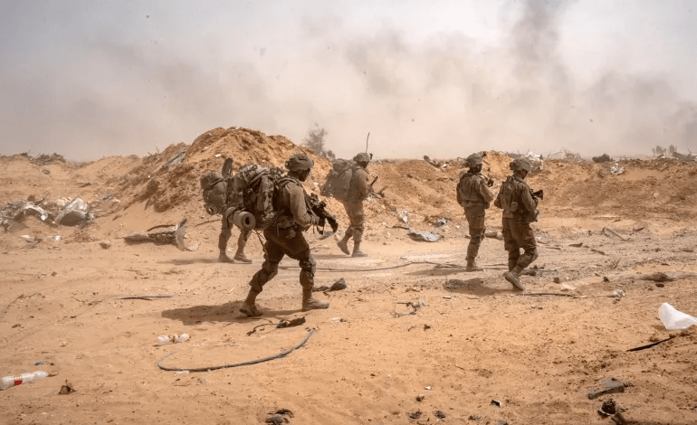 الجيش الإسرائيلي يعلن انتهاء عملياته في غزة ويبحث إبرام صفقة لاستعادة المحتجزين