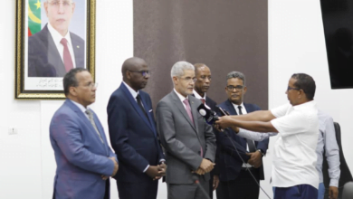 وزير الاقتصاد و المالية يؤكد علي فكرة تقريب الإدارة و القضاء علي المسلكيات المخلة