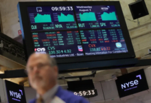 تأثير الانتخابات الرئاسية الأمريكية على الاقتصاد: استراتيجيات التنظيم والتجارة والهجرة في صلب النقاش