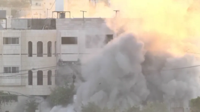 الجيش الإسرائيلي يفجر منزل شهيد فلسطيني ويواصل الاقتحامات في الضفة الغربية