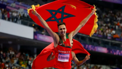 سفيان البقالي يثبت تفوقه في سباق 3 آلاف متر موانع ويحصد الذهبية في أولمبياد باريس