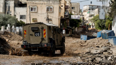 تصعيد إسرائيلي: اقتحامات واشتباكات في الضفة الغربية واستمرار البحث عن منفذي هجوم غور الأردن