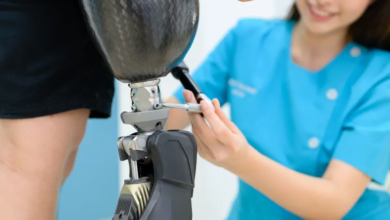 فريق علمي يطور أول ساق آلية بفضل العضلات الاصطناعية للقفز على أسطح متنوعة