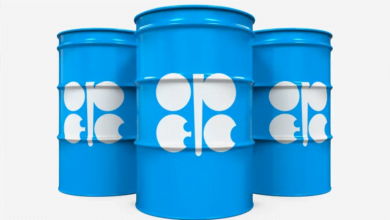 أوبك بلس تمدد تخفيضات الإنتاج الطوعية وسط تقلبات في أسعار النفط