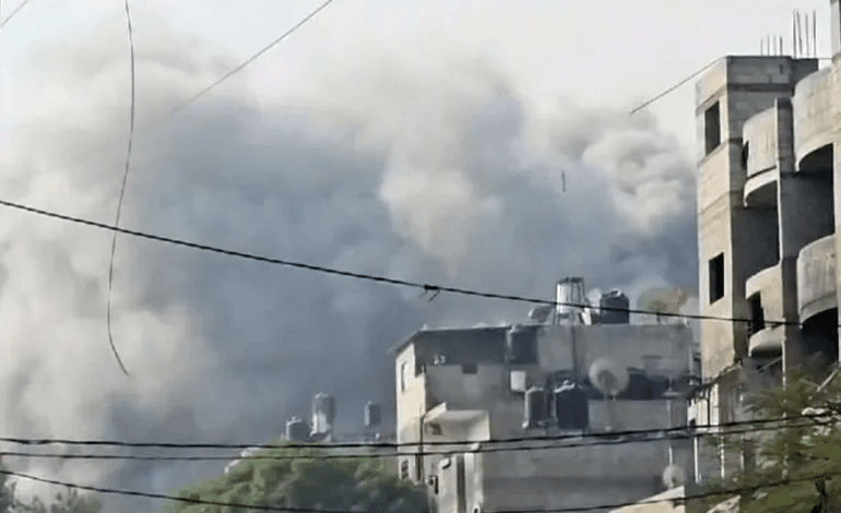 القصف الإسرائيلي يحول منازل غزة إلى رماد وسط حصار خانق واستهداف ممنهج للمدنيين