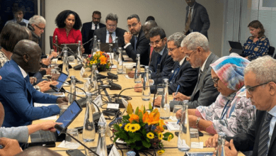 الوفد الموريتاني المشارك في الاجتماعات السنوية لمؤسسات بريتون وودز يتباحث مع نائب رئيس البنك الدولي