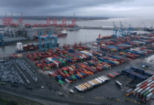 المصدرون الصينيون يتخذون تدابير استباقية ضد مخاطر التعريفات الجمركية مع اقتراب الانتخابات الأميركية