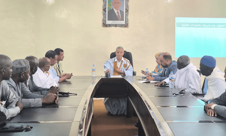 النائب و العمدة يجتمع بمديري المدارس الأساسية و رؤساء مكاتب الآباء
