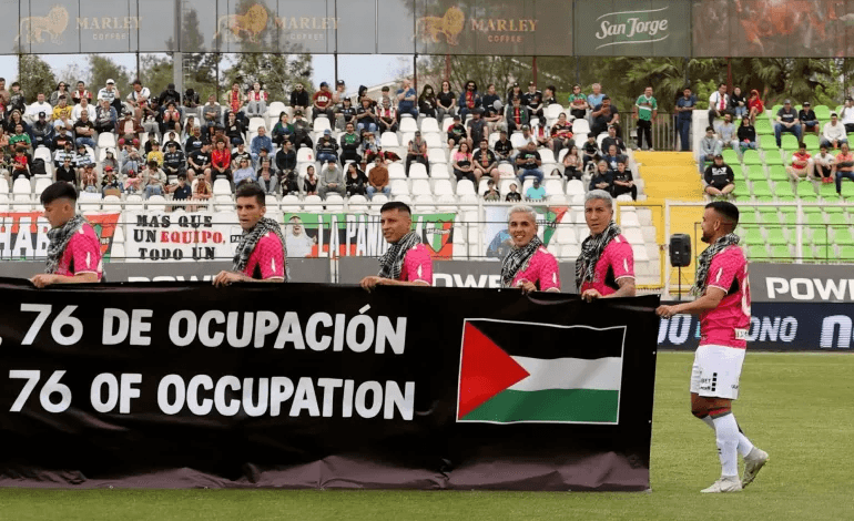 بالستينو التشيلي يجدد دعمه لفلسطين خلال مباراة بالدوري التشيلي