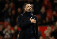 فان نيستلروي: كرة القدم قاسية أحيانًا، لكن مانشستر يونايتد سيواصل القتال من أجل جماهيره