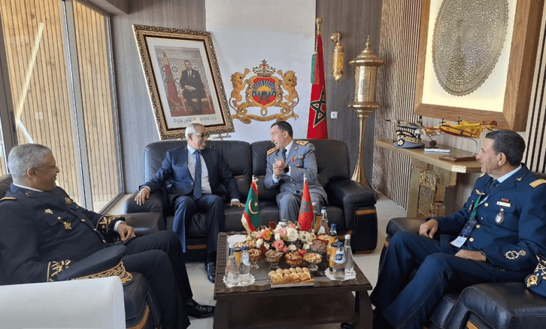 وزير الدفاع الموريتاني يبحث تعزيز التعاون العسكري مع المغرب خلال معرض مراكش للطيران