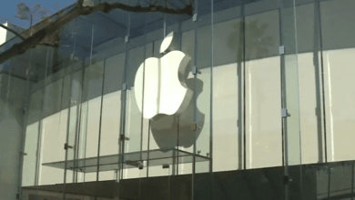 ترامب يكشف عن مكالمة مع تيم كوك حول عقوبات الاتحاد الأوروبي على آبل