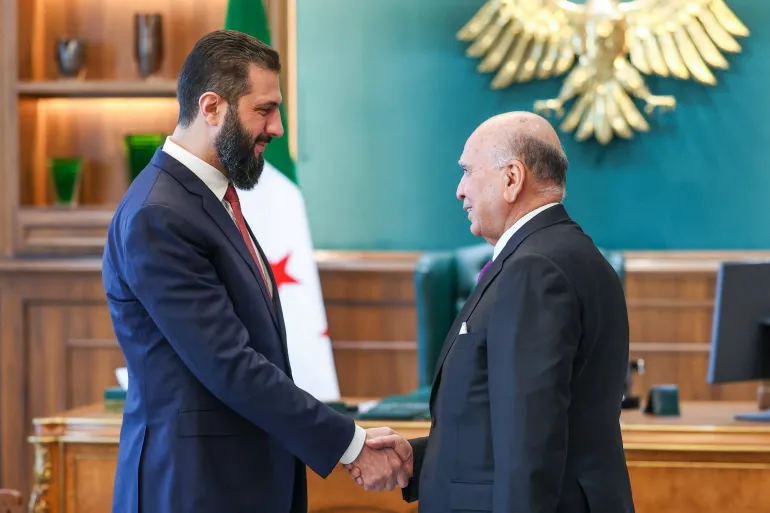 الشرع ووزير الخارجية العراقي يبحثان في دمشق تعزيز التعاون وتشكيل لجنة مشتركة