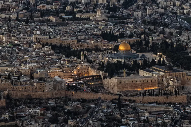 اليونسكو تعتمد بالإجماع قرارين بشأن حماية التراث والمؤسسات التعليمية والثقافية في فلسطين
