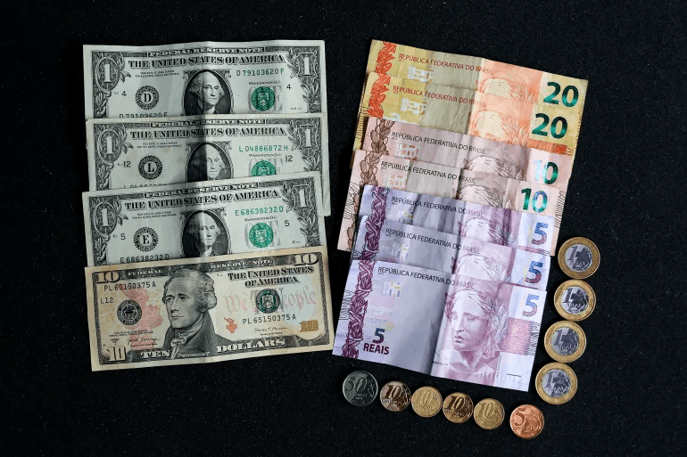 الريال البرازيلي يقفز 5% بعد تقدم بولسونارو في الانتخابات الرئاسية